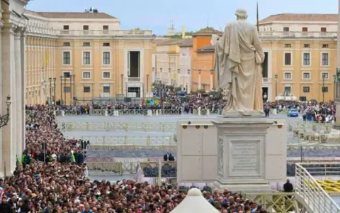 How the Vatican’s ‘Financial Crisis’ Will Test the New Pope