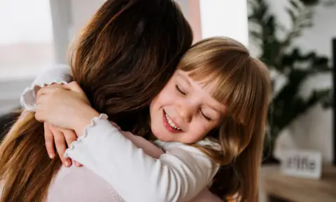 The Science Behind a ‘Perfect Hug’ and Why Babies Love It